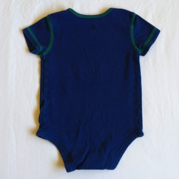 NHL Vancouver Canucks short sleeve bodysuit diaper shirt 18 months baby unisex - Picture 5 of 5